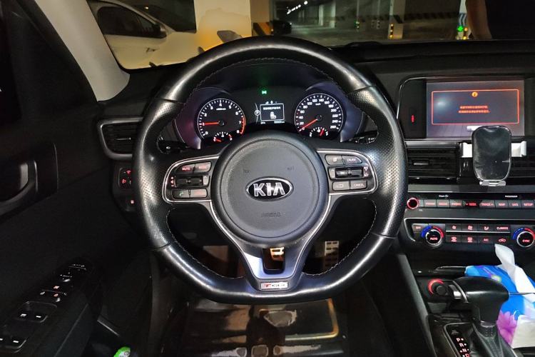 Used Kia K5 2016 1.6T Automatic LUX Steering Wheel