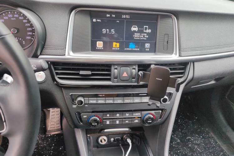 Used Kia K5 2016 1.6T Automatic LUX Audio And AC Panel