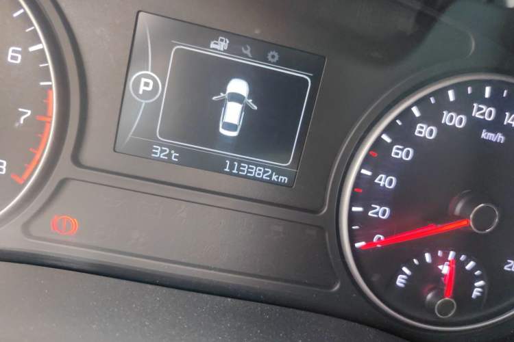 Used Kia K5 2016 1.6T Automatic LUX Odometer Close Up