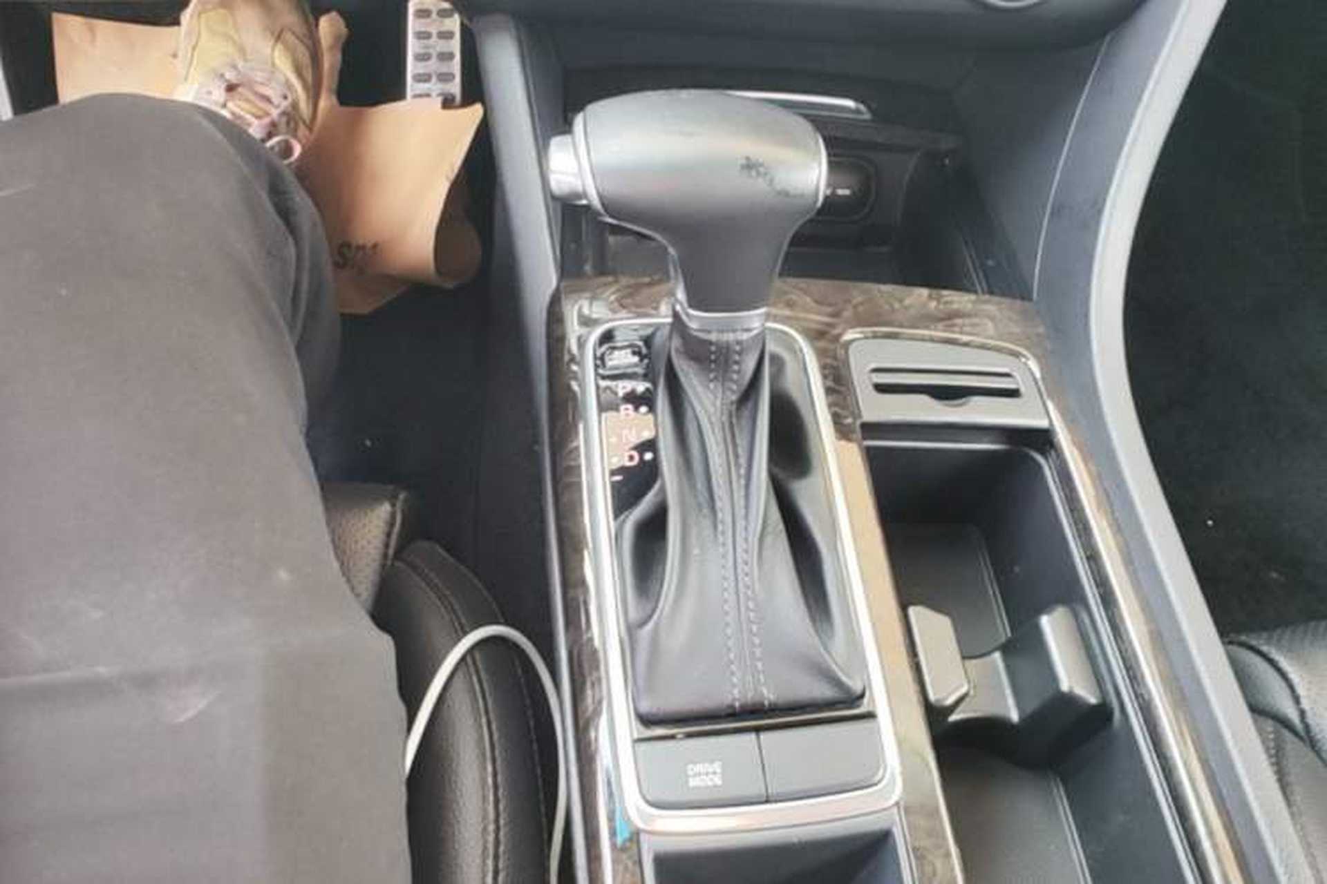 Used Kia K5 2016 1.6T Automatic LUX Gear Lever
