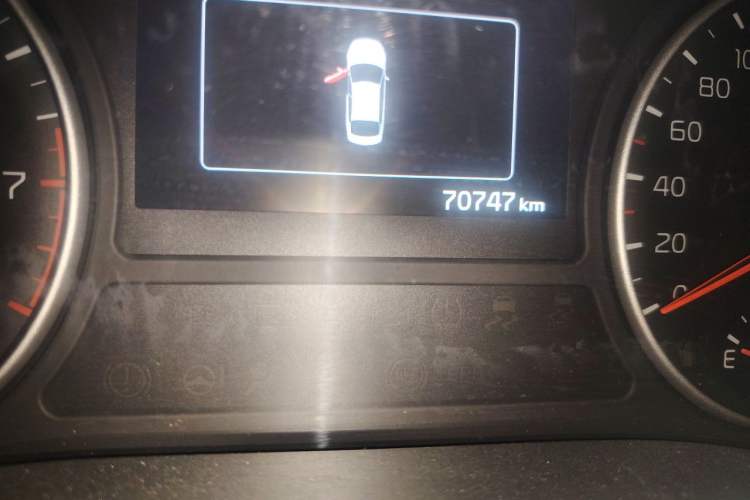 Used Kia K5 2016 1.6T Automatic PRM Odometer Close Up