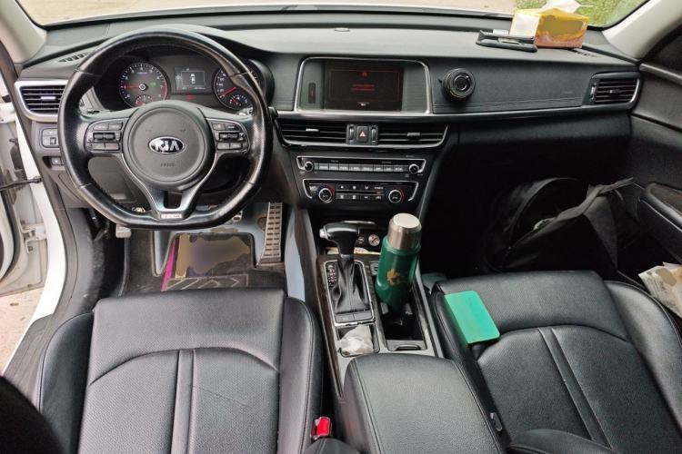 Used Kia K5 2016 1.6T Automatic LUX Center Console