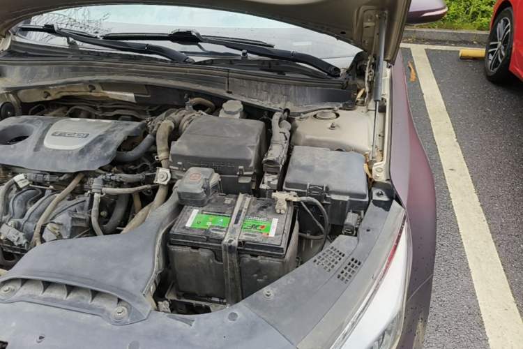 Used Kia K5 2016 1.6T Automatic LUX Engine Bay Left