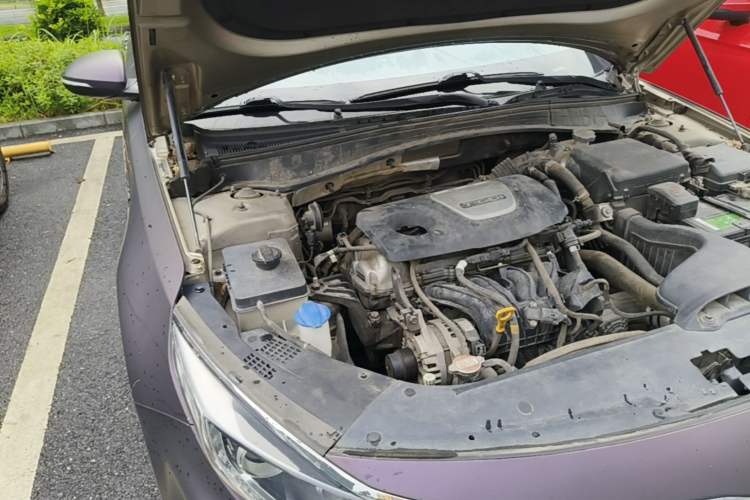 Used Kia K5 2016 1.6T Automatic LUX Engine Bay Right