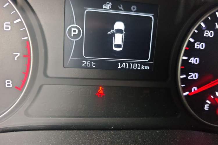 Used Kia K5 2016 1.6T Automatic LUX Odometer Close Up