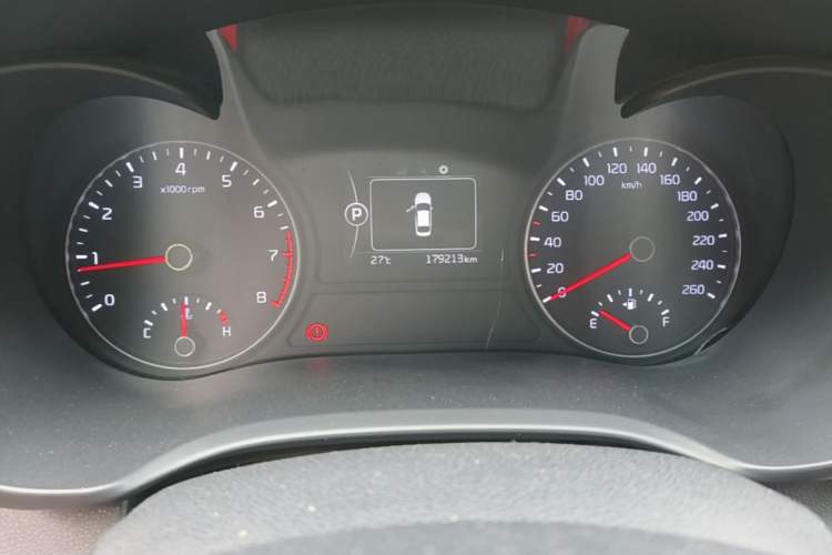 Used Kia K5 2016 1.6T Automatic LUX Odometer Close Up