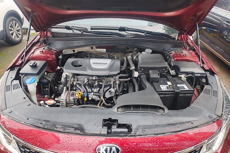 Used Kia K5 2016 1.6T Automatic LUX Engine Bay