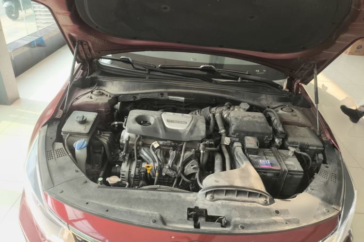 Used Kia K5 2016 1.6T Automatic LUX Engine Bay