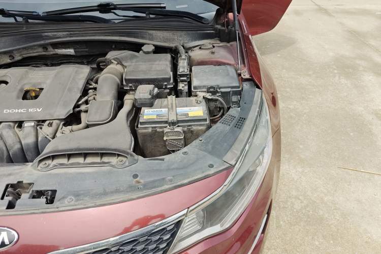 Used Kia K5 2016 2.0L Automatic LUX Engine Bay Left