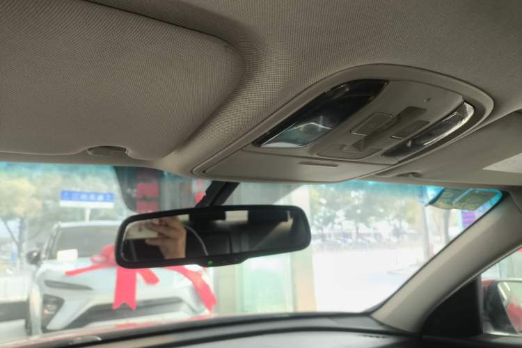 Used Kia K5 2016 1.6T Automatic LUX Headliner