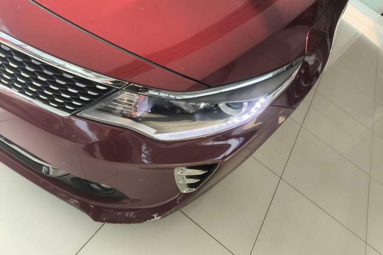Used Kia K5 2016 1.6T Automatic LUX Left Front Headlight