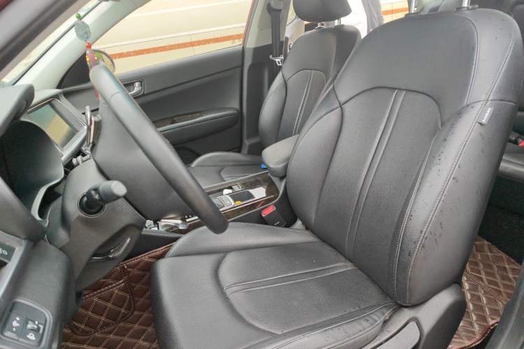 Used Kia K5 2016 1.6T Automatic LUX Left Front Seat