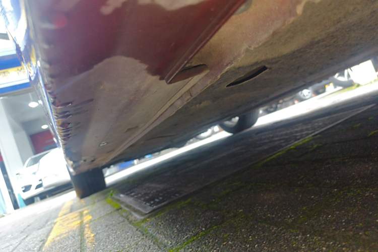 Used Kia K5 2016 1.6T Automatic LUX Left Side Sill