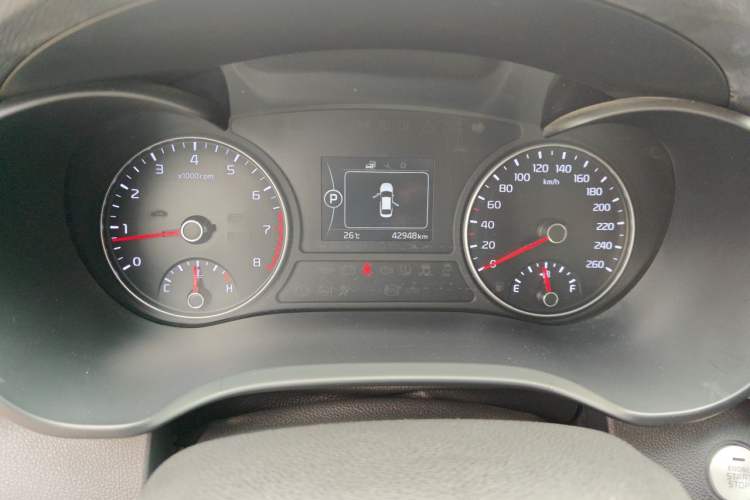 Used Kia K5 2016 1.6T Automatic LUX Odometer Close Up