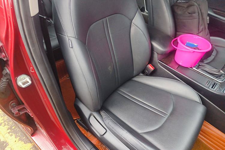 Used Kia K5 2016 1.6T Automatic LUX Right Front Seat