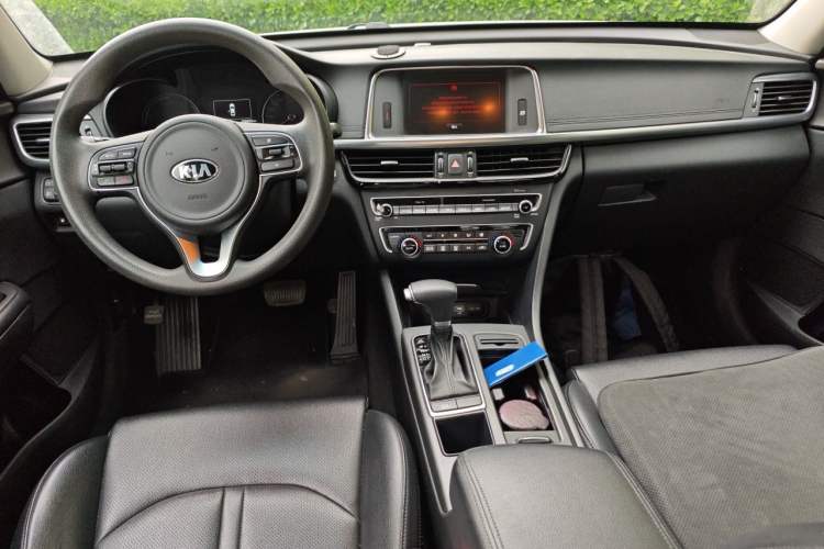 Used Kia K5 2016 2.0L Hybrid GLS Center Console