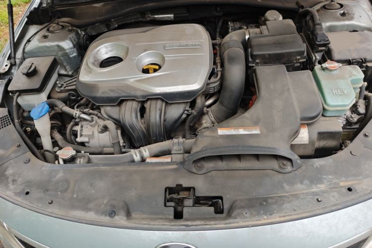 Used Kia K5 2016 2.0L Hybrid GLS Engine Bay