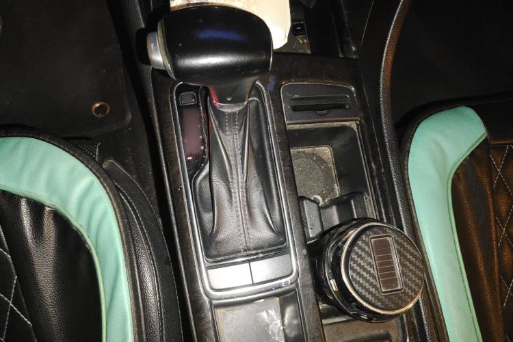 Used Kia K5 2016 1.6T Automatic LUX Gear Lever