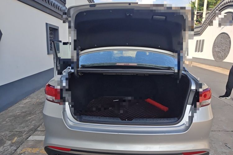 Used Kia K5 2016 2.0L Automatic PRM Trunk