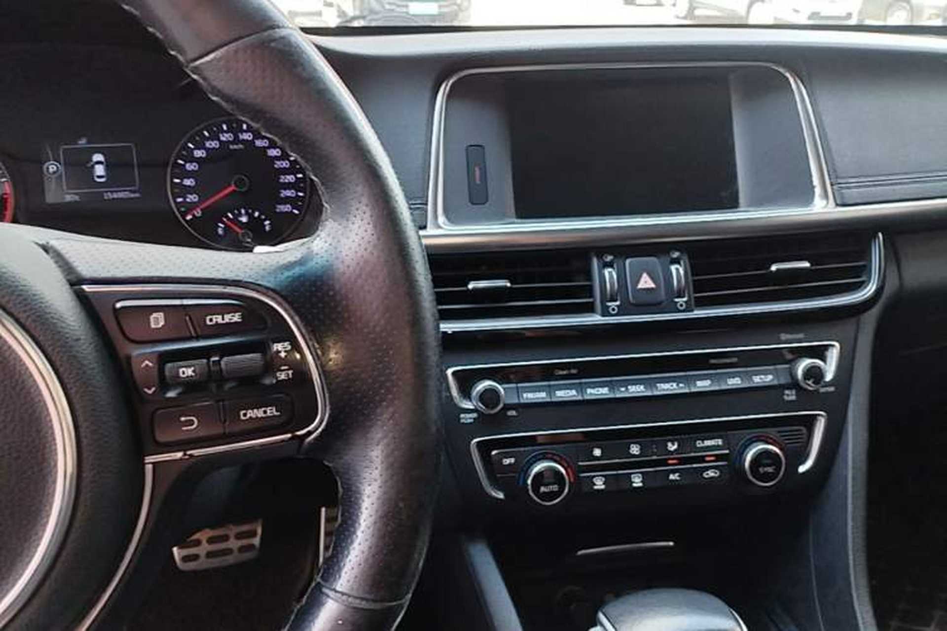 Used Kia K5 2016 1.6T Automatic LUX Audio And AC Panel
