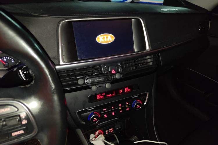 Used Kia K5 2016 2.0L Automatic LUX Audio And AC Panel