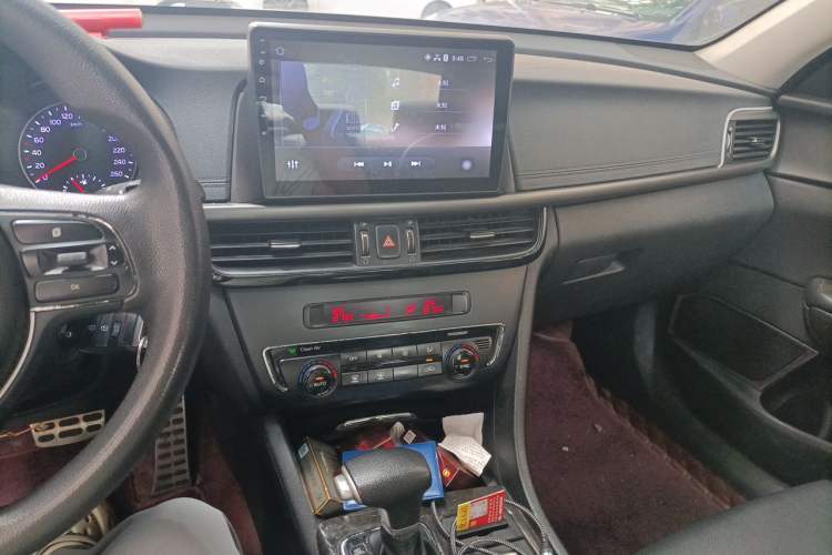 Used Kia K5 2016 2.0L Automatic GLS Audio And AC Panel