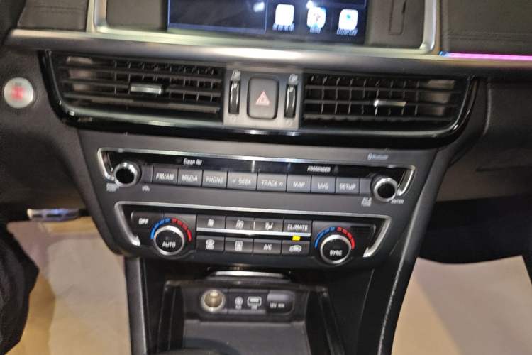 Used Kia K5 2016 1.6T Automatic LUX Audio And AC Panel