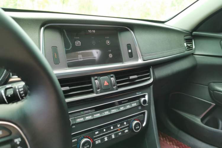 Used Kia K5 2016 2.0L Hybrid GLS Audio And AC Panel