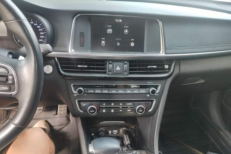 Used Kia K5 2016 1.6T Automatic LUX Audio And AC Panel