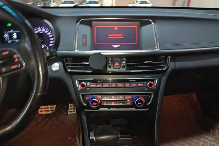 Used Kia K5 2016 1.6T Automatic LUX Audio And AC Panel