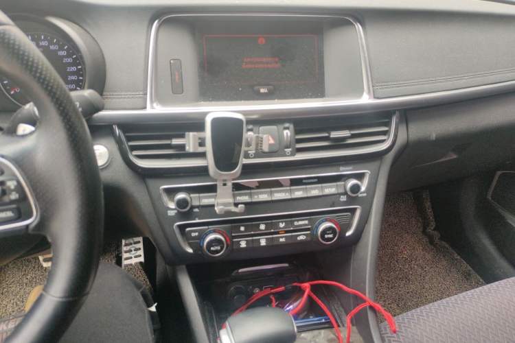 Used Kia K5 2016 1.6T Automatic LUX Audio And AC Panel