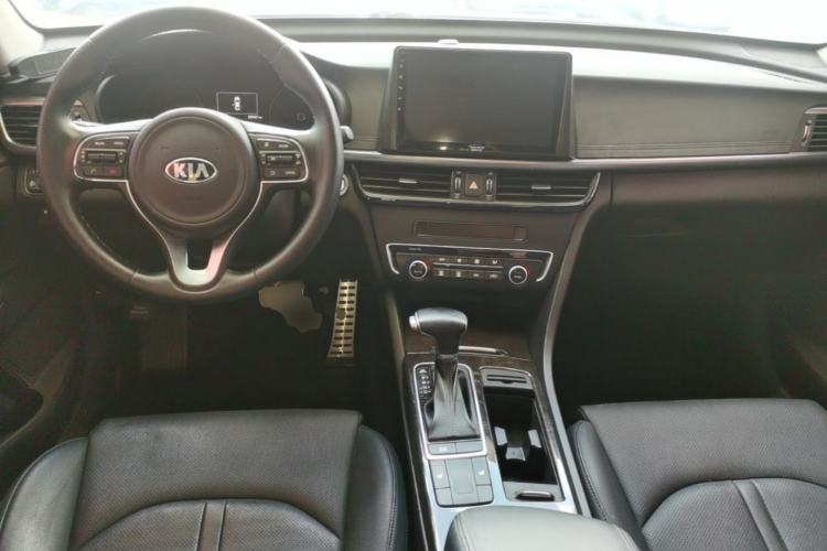 Used Kia K5 2016 2.0L Automatic LUX Center Console