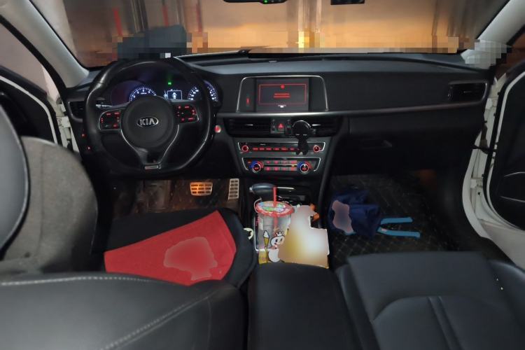 Used Kia K5 2016 1.6T Automatic LUX Center Console