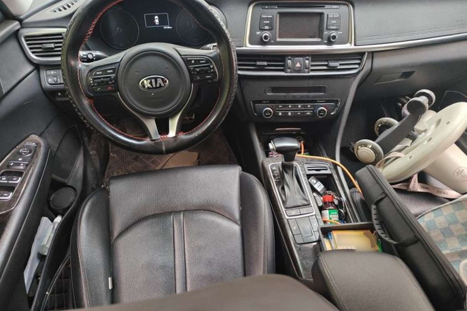 Used Kia K5 2016 2.0L Automatic LUX Center Console
