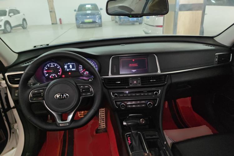Used Kia K5 2016 1.6T Automatic LUX Center Console