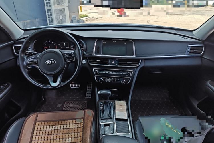 Used Kia K5 2016 2.0L Automatic PRM Center Console