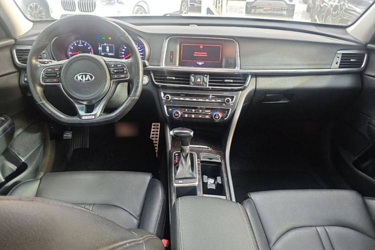 Used Kia K5 2016 1.6T Automatic LUX Center Console