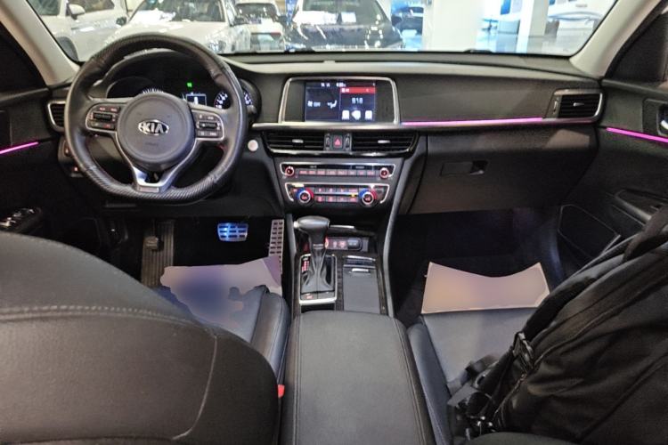 Used Kia K5 2016 1.6T Automatic LUX Center Console
