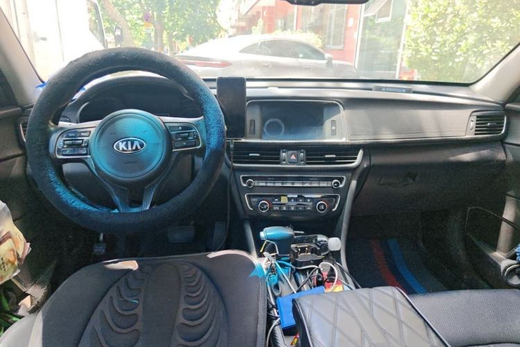 Used Kia K5 2016 2.0L Hybrid GLS Center Console