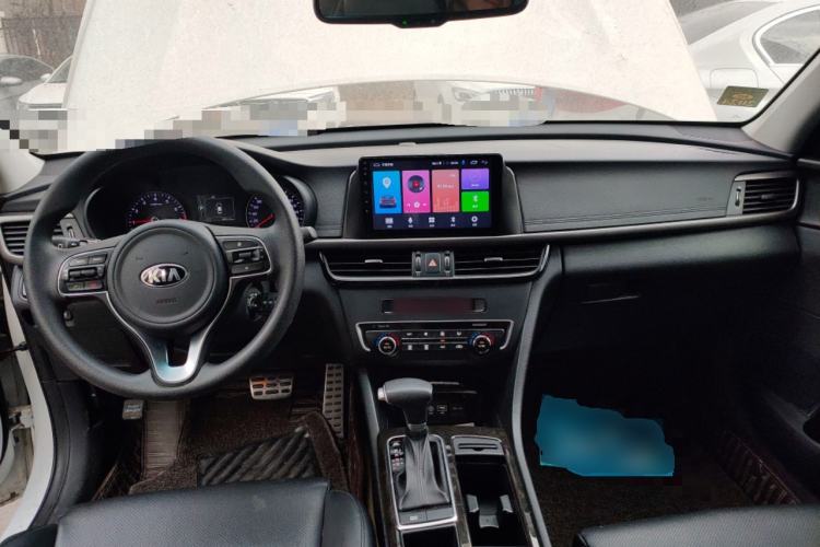 Used Kia K5 2016 2.0L Automatic GLS Center Console