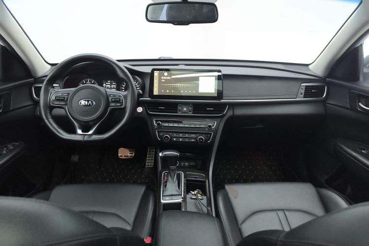 Used Kia K5 2016 1.6T Automatic LUX Center Console