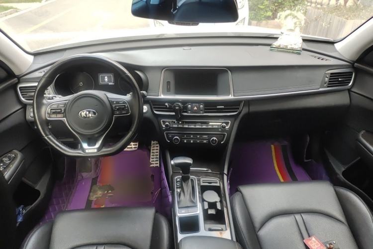 Used Kia K5 2016 1.6T Automatic LUX Center Console