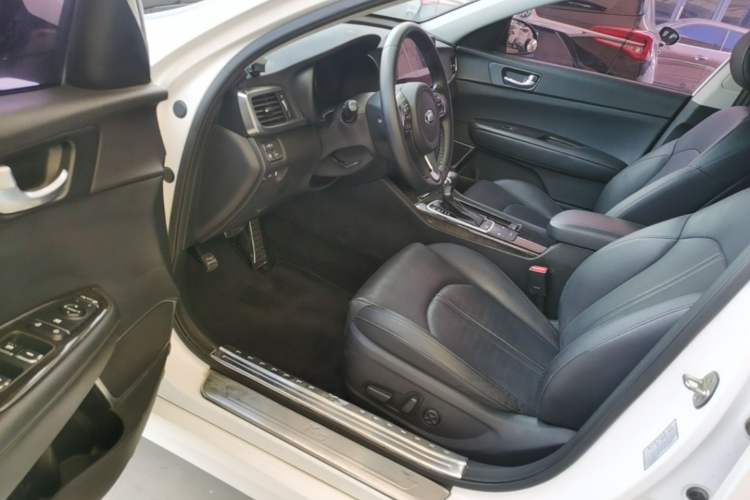 Used Kia K5 2016 2.0L Automatic LUX Driver Seat