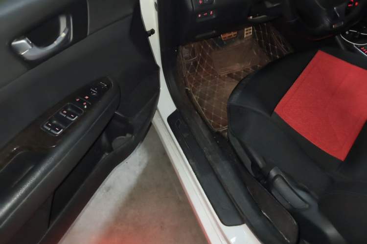 Used Kia K5 2016 1.6T Automatic LUX Driver Seat