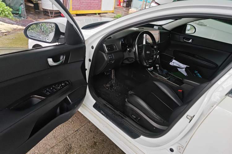 Used Kia K5 2016 1.6T Automatic LUX Driver Seat