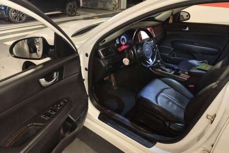 Used Kia K5 2016 1.6T Automatic LUX Driver Seat