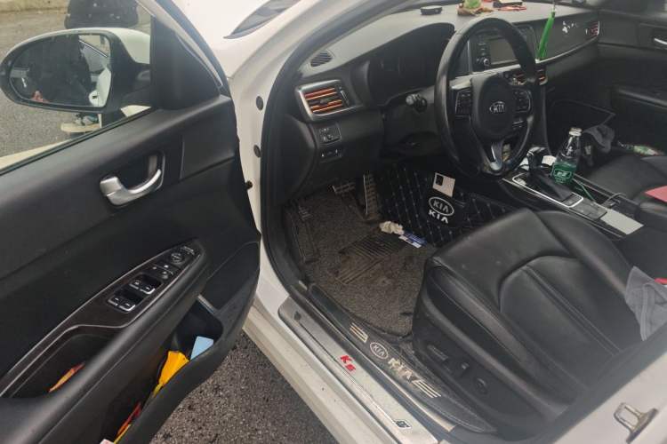 Used Kia K5 2016 2.0L Automatic LUX Driver Seat