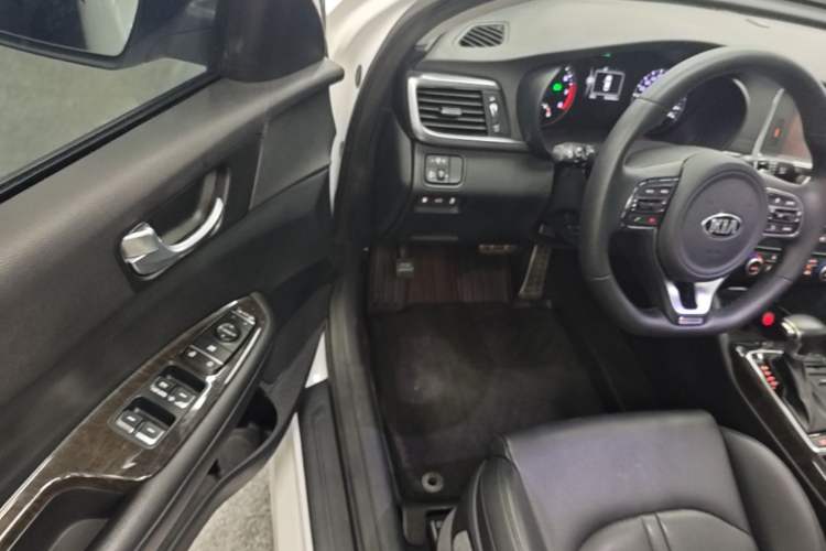 Used Kia K5 2016 1.6T Automatic LUX Driver Seat