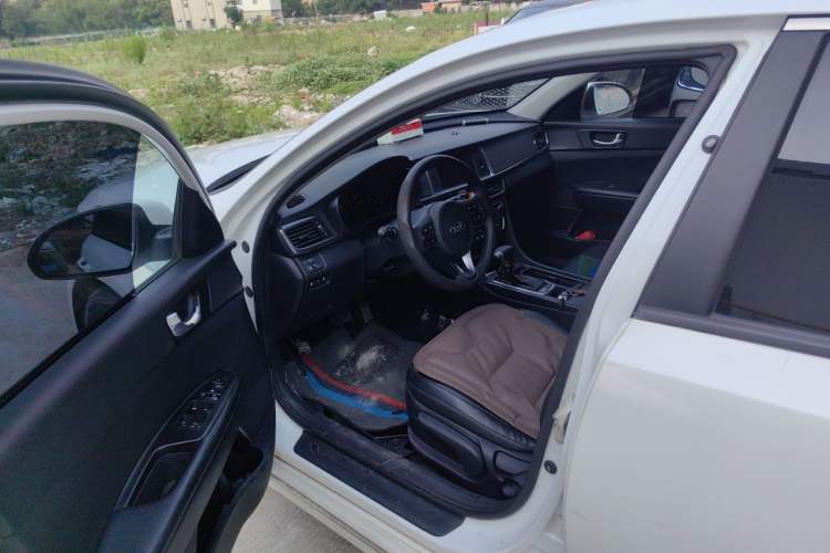 Used Kia K5 2016 2.0L Hybrid GLS Driver Seat