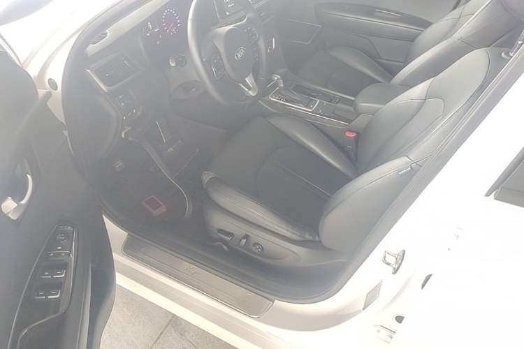 Used Kia K5 2016 2.0L Automatic LUX Driver Seat